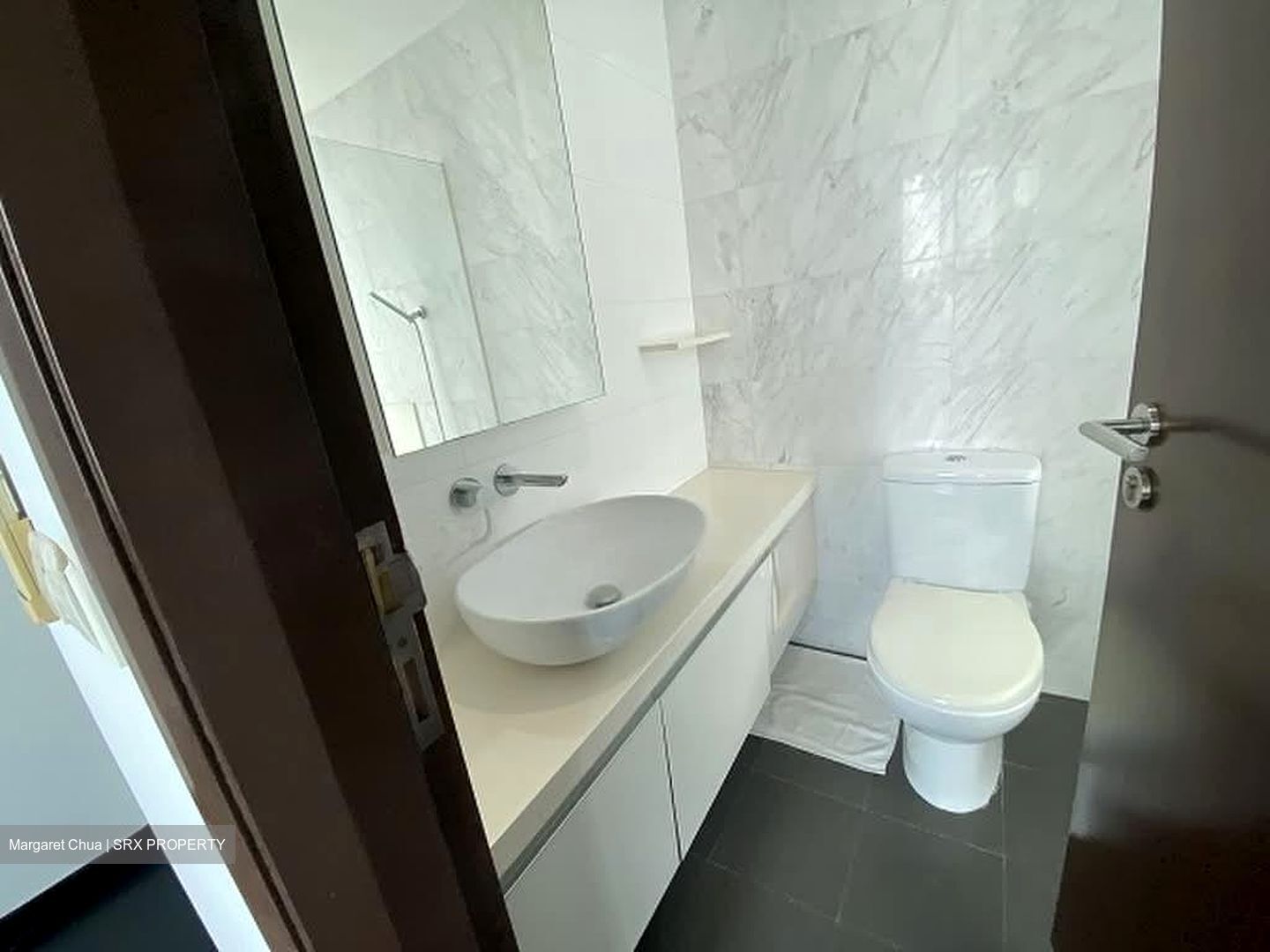 Suites @ Surrey (D11), Apartment #586698761